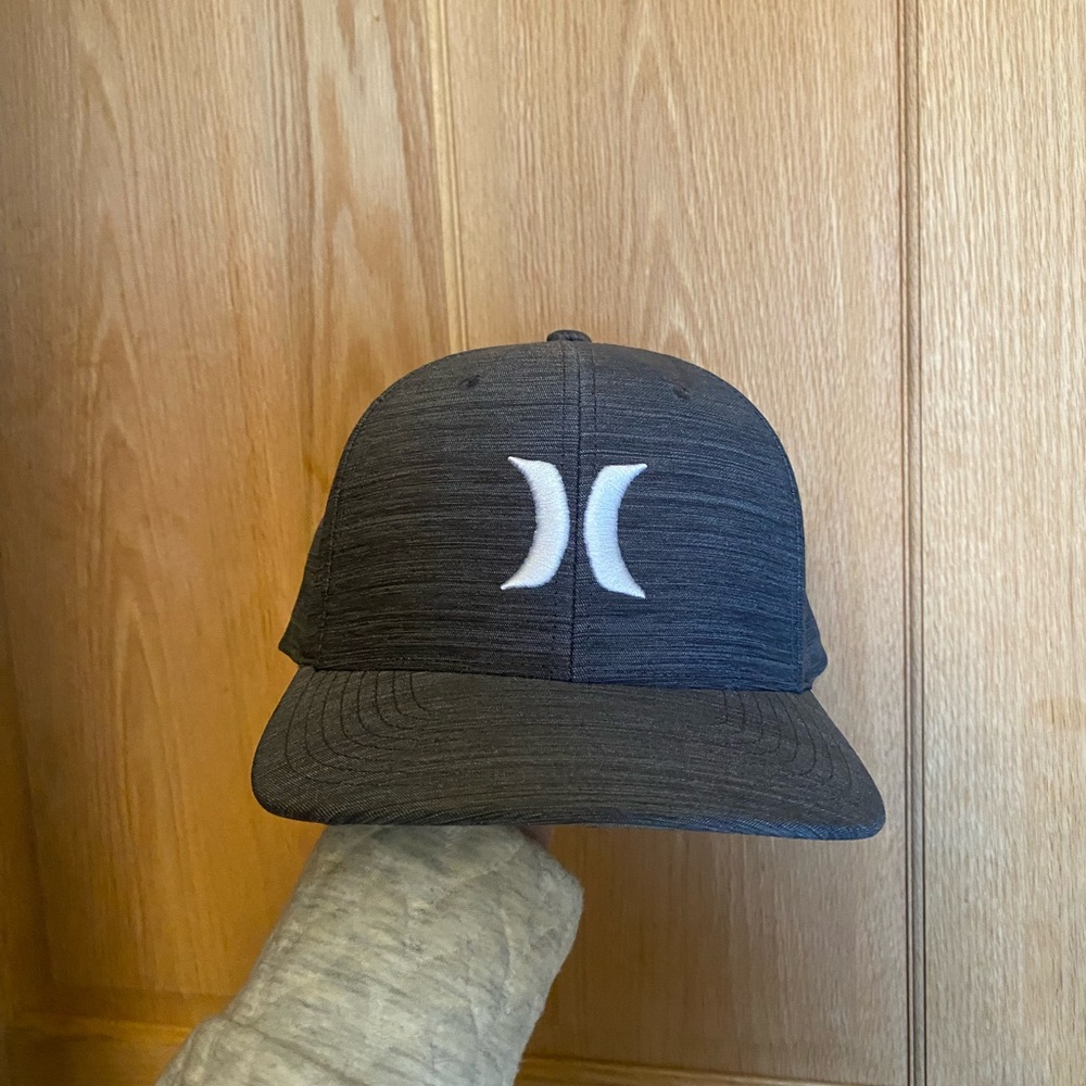 Men’s Hurley hat